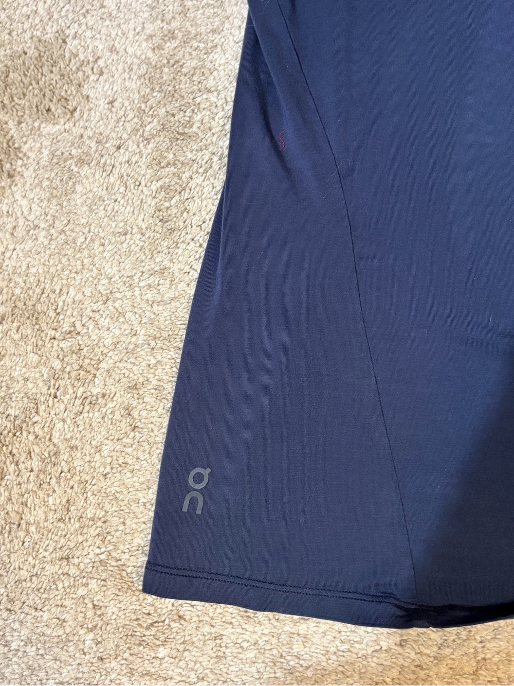 On Running Navy Short Sleeve Women's Performance Tee - Picture 5 of 10